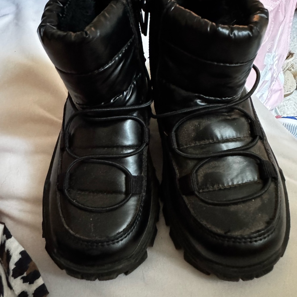 Black Winter Boots